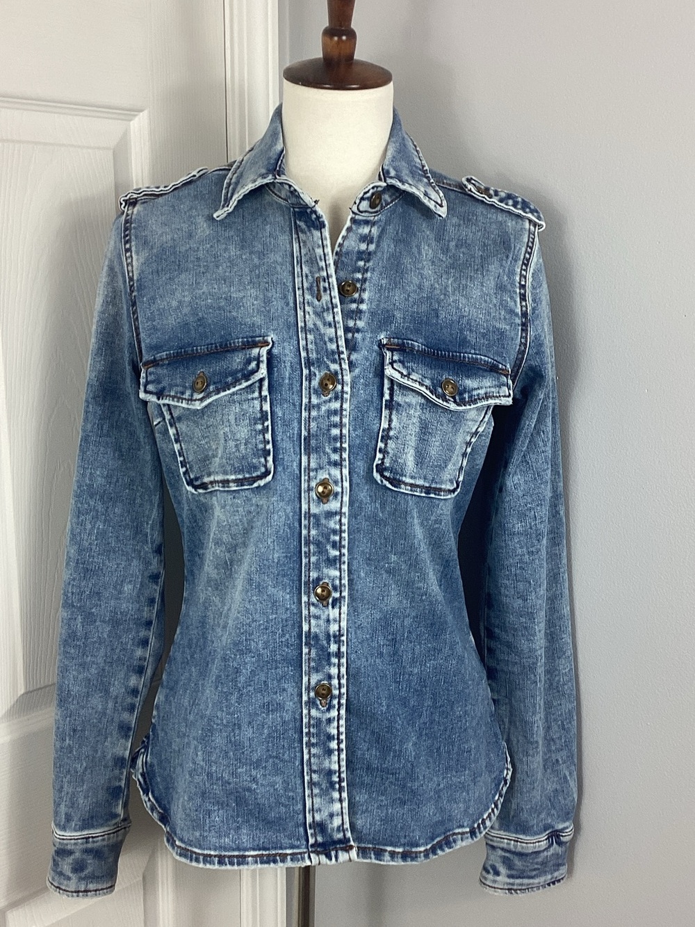 KUT FROM THE KLOTH Distressed Denim Romy Shirt